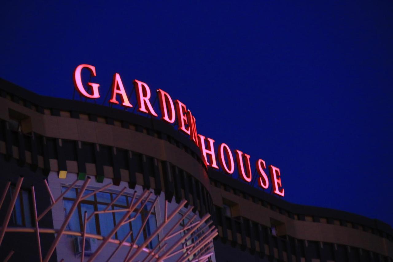 Garden House Hotel Navoi Kültér fotó
